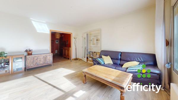 Appartement
         4 pièces
        - 90 m² 310 000 € *