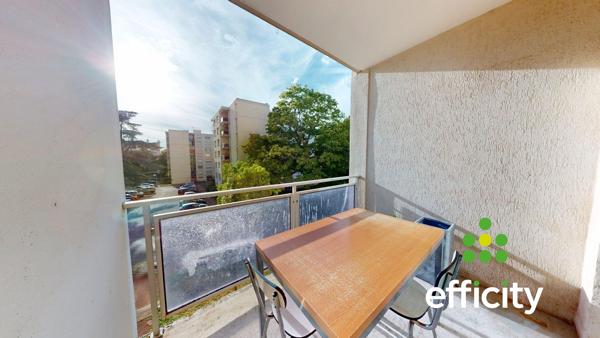 Appartement
         4 pièces
        - 90 m² 310 000 € *