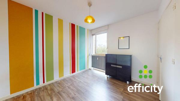 Appartement
         4 pièces
        - 90 m² 310 000 € *
