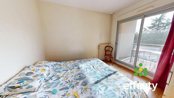 Appartement
         4 pièces
        - 90 m² 310 000 € *