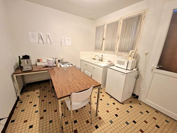 Local commercial Thouarce 8 pièce(s) 190 m2