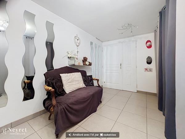 COMMUNAY – CŒUR DU VILLAGE – MAISON DE VILLE ENV. 120 M² – 3 CHAMBRES + BUREAU – GARAGE 40 M