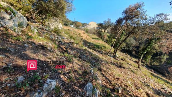 Terrain à 5km d'Uzès