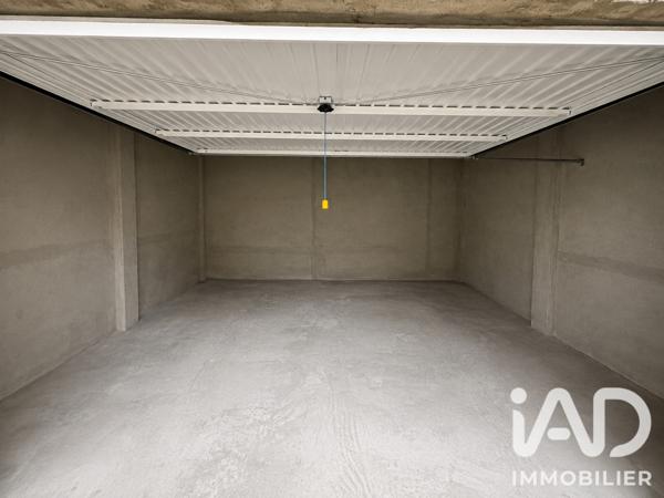Parking à vendre 27 m² Fleury