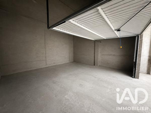 Parking à vendre 27 m² Fleury