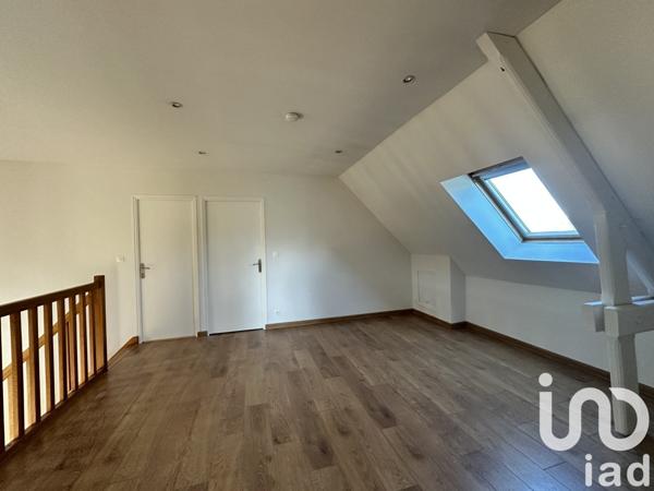 Maison traditionnelle 6 pièces de 213 m² à Saint-Cyr-sur-Loire (37540)