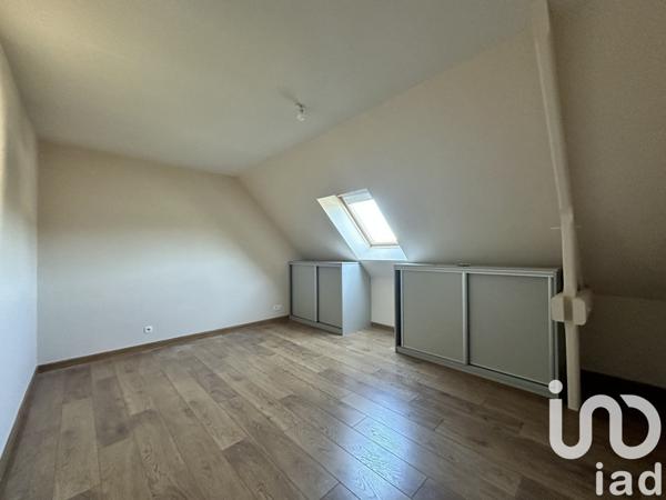 Maison traditionnelle 6 pièces de 213 m² à Saint-Cyr-sur-Loire (37540)