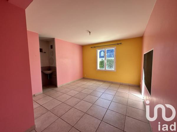 Maison traditionnelle 6 pièces de 213 m² à Saint-Cyr-sur-Loire (37540)