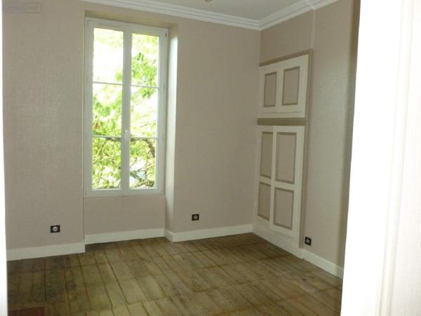 Maison à vendre à Saint-Aulaye-Puymangou en Dordogne (24410), ref : 077/970