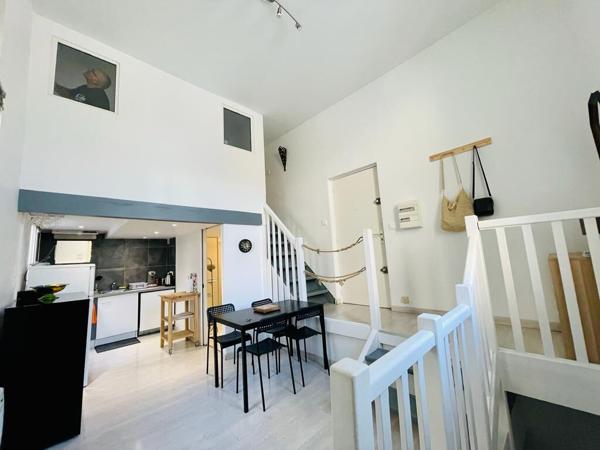 SETE CENTRE Appartement T3 triplex atypique meublé