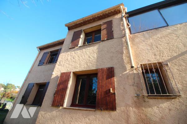 L'Etude Maubé vend 3 parcelles constructibles (dont avec 1 maison déjà présente) aux Pennes Mirabeau