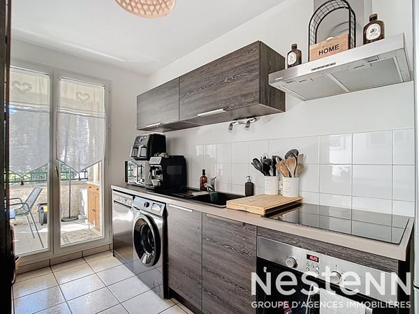 RILLIEUX VILLAGE APPARTEMENT T4 - 3 CHAMBRES AVEC BALCON, CAVE ET BOX FERME