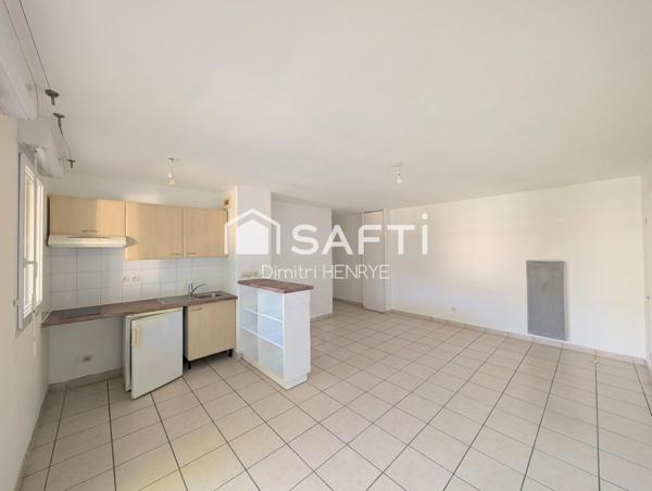 T2 avec balcon, parking et piscine – Chartrons