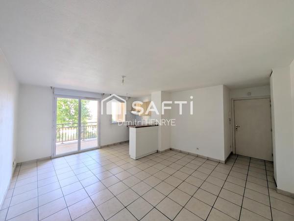 T2 avec balcon, parking et piscine – Chartrons