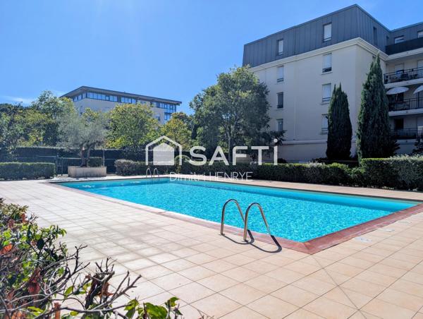 T2 avec balcon, parking et piscine – Chartrons