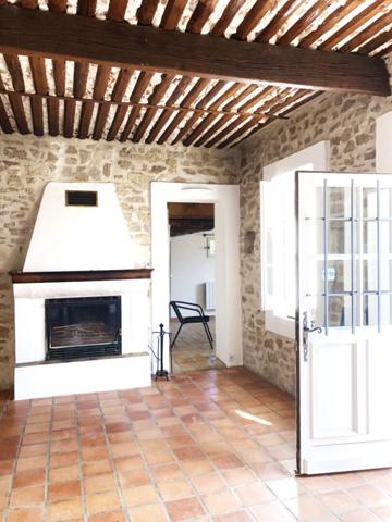 Local commercial avec son grand terrain, garages attenants et Maison de caractère
