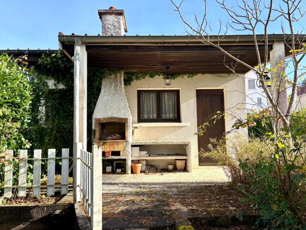 Maison T3 sur sous sol , 19 ares de terrain avec hangar