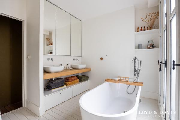 NANTES – DOBRÉE | 134 m² | 5 PIÈCES | 2 CHAMBRES + BUREAU | ASCENSEUR | PARKING PRIVATIF | CAVE