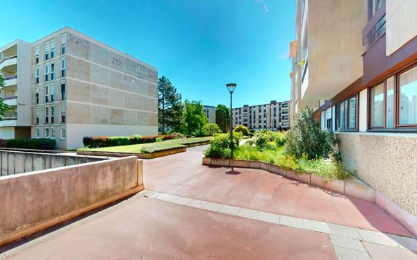 Appartement à vendre    2 pièces • 58,92 m2 Metz