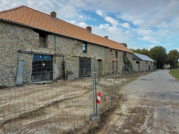 ENSEMBLE IMMOBILIER POUR EVENEMENTIEL