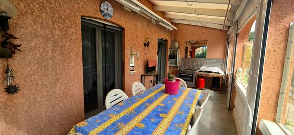 Elne Villa 4 faces 5 pièces de 150 m2 avec terrain de plus de 600 m²