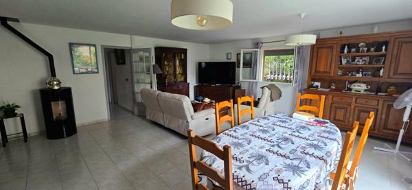 Elne Villa 4 faces 5 pièces de 150 m2 avec terrain de plus de 600 m²