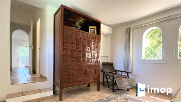 Belle villa avec piscine et vue mer