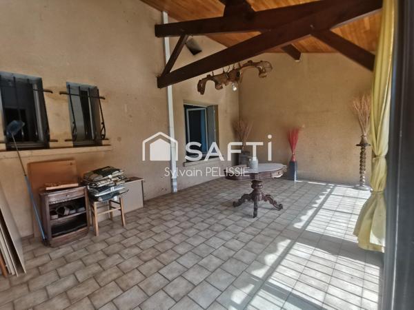 Maison de ville avec studio indépendant, grand garage de 70 m² et jardin clos en plein centre de Moissac !