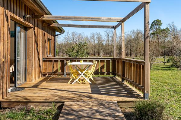 maison 164m2 piscine avec 6 chalets piscine
