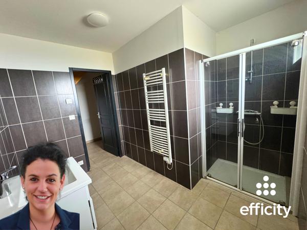 Local Commercial
        
        - 500 m² Exclusivité 495 000 € *