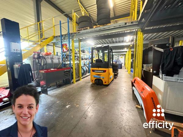 Local Commercial
        
        - 500 m² Exclusivité 495 000 € *