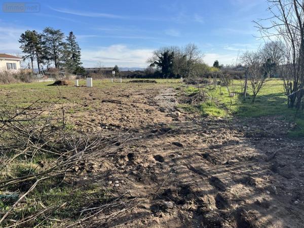 Terrain à Batir à vendre à Saint-Maurice-de-Gourdans dans l'Ain (01800), ref : 01067-938