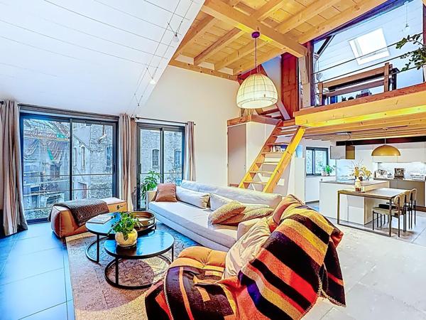 Esprit loft, grands volumes au cœur de Taninges