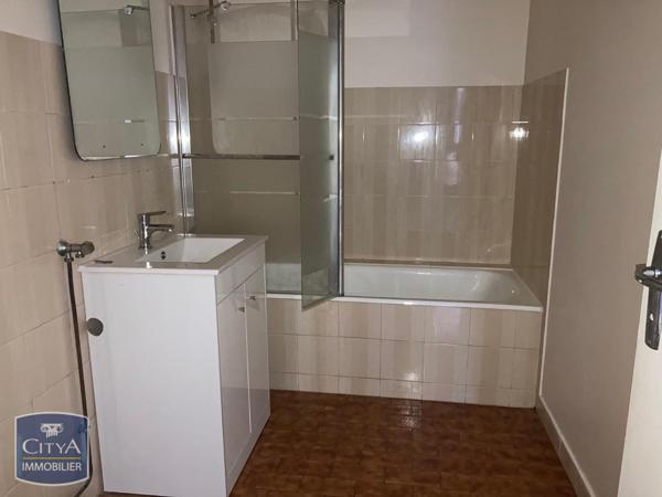 Appartement à louer 1 pièce 33.94m² La Ferté-Alais (91590)