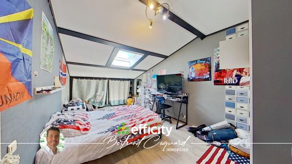 Local Commercial
         6 pièces
        - 550 m² Exclusivité 370 000 € *