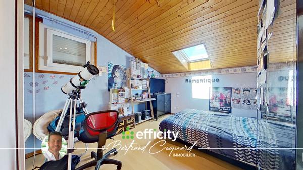 Local Commercial
         6 pièces
        - 550 m² Exclusivité 370 000 € *