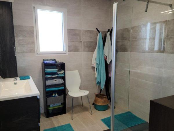 Maison plain pied, garage deux carports, vue dégagée