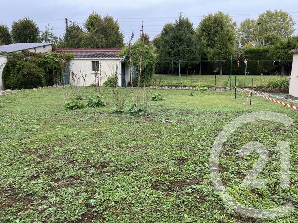 Terrain à vendre  690 m2 BEAUMONT SUR OISE - 95