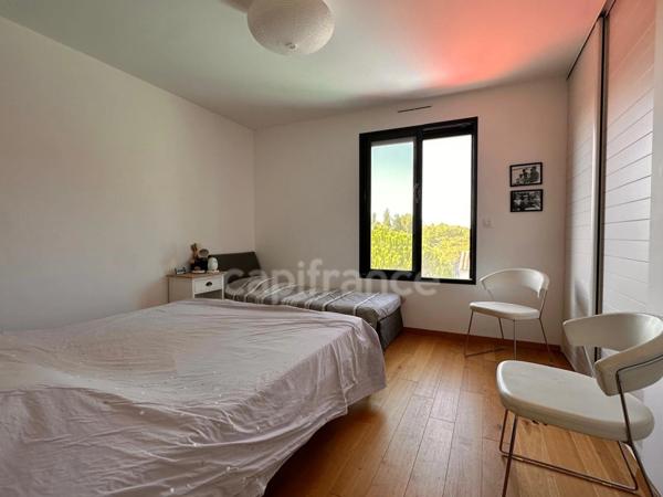 Maison à vendre 5 pièces LES MATHES (17) - Terrain de 1278m² - Piscine - Grand garage