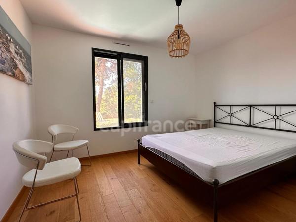 Maison à vendre 5 pièces LES MATHES (17) - Terrain de 1278m² - Piscine - Grand garage