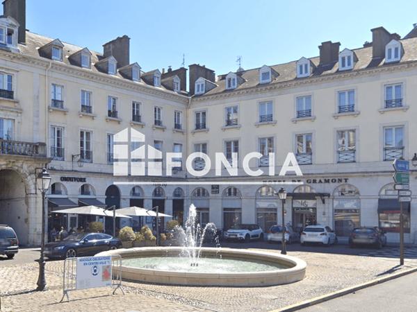 Location Appartement 3 pièces 122.29 m² - 1 PLACE GRAMONT Pau 64000
