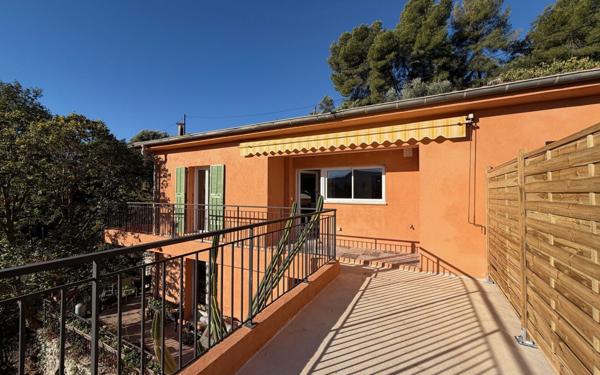 Appartement à louer    3 pièces •  Carros