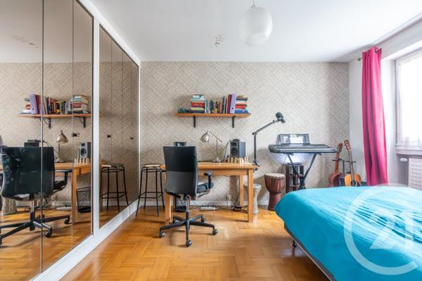 Maison à vendre  8 pièces - 167,64 m2 ST MAUR DES FOSSES - 94