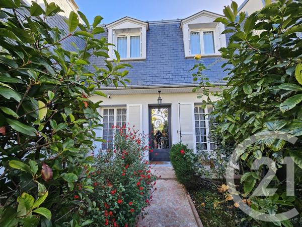 Maison à vendre  8 pièces - 167,64 m2 ST MAUR DES FOSSES - 94