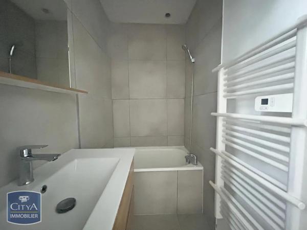 Appartement à louer 1 pièce 21.69m² Saint-Étienne (42000)