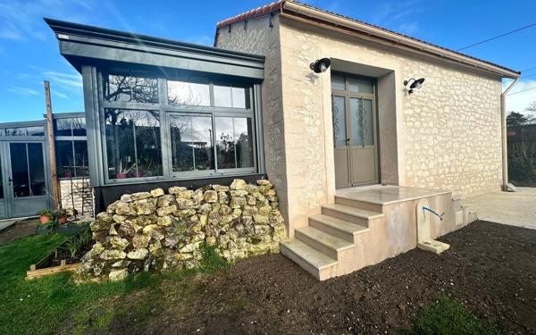 Maison à vendre    5 pièces • 125 m2 Saintes