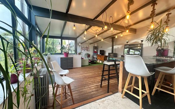 Maison à vendre    5 pièces • 125 m2 Saintes