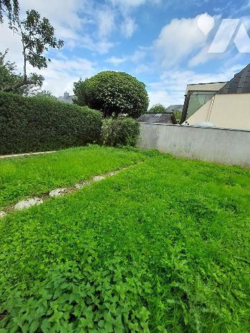 A VENDRE RENNES (35)  Sur la route qui mène à Vezin le Coquet et St Brieuc  Maison de 1970 de 1...