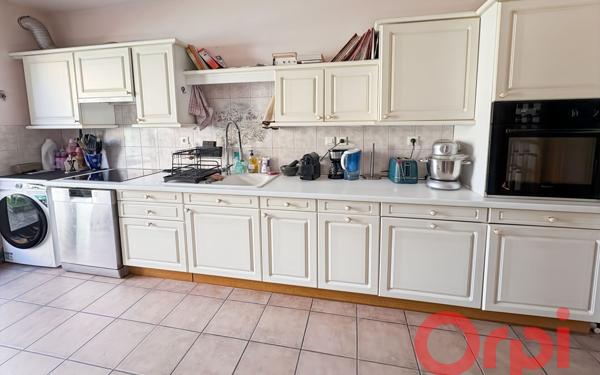 Maison à vendre    6 pièces •  Saint-Amand-Montrond