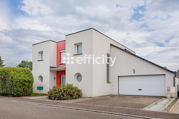 Maison
         6 pièces
        - 193 m² Bien prestige 474 900 € *